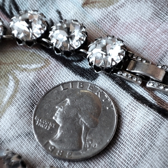 Stella and Dot Pewter Tone Silver Reproduction Faceted Crystal Clear Necklace - Picture 12 of 14